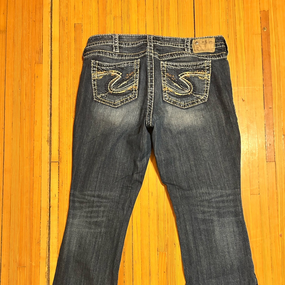 Silver Jean CO Dark Blue Denim Jeans with Contrast Stitching - Picture 3 of 7